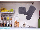 KeShi Kitchen Oven Mitts Set, Oven Mitts and Pot Holders, Heat Resistant with Quilted Cotton Lining, Non-Slip Surface 4 Pieces for Cooking, Baking, Grilling, Barbecue (Gray)